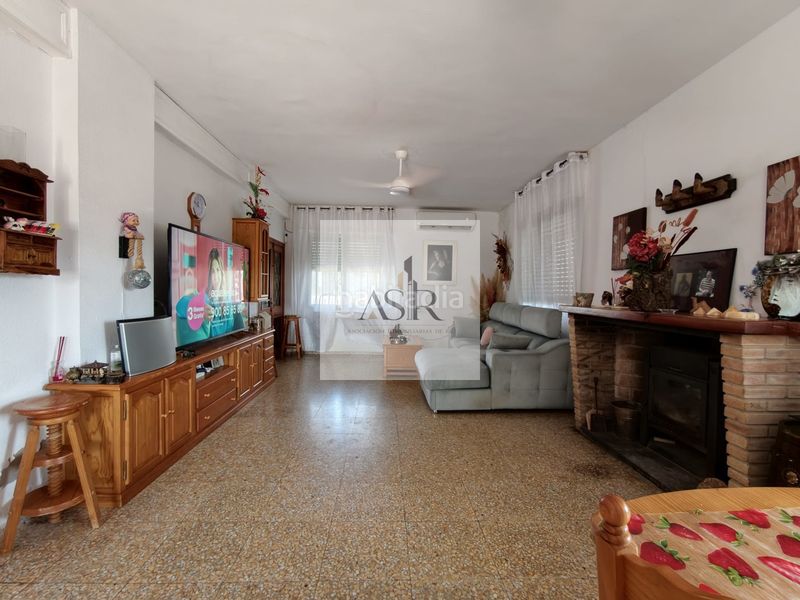 Foto 154b95d8-be27-4374-a5fd-d9d11a61fe5b. Casa amb piscina a Manuel