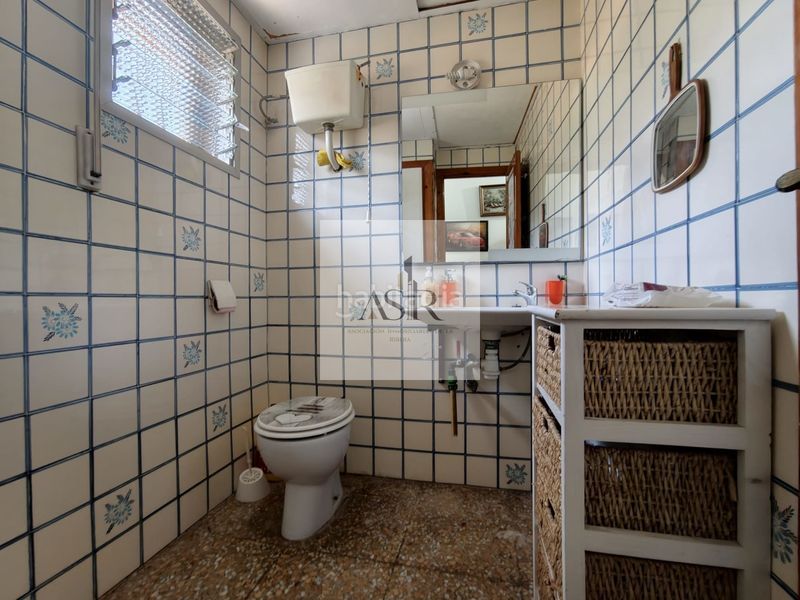 Foto 7c8a22f9-da39-4c8c-9cb9-b59f8779bfbd. Casa amb piscina a Manuel