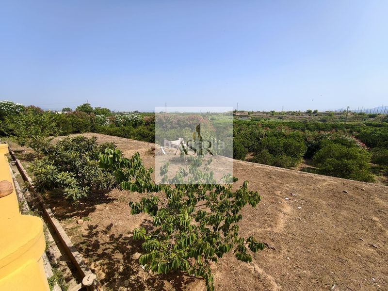 Foto f68dbcbf-45e6-4750-9c16-2ad1395ae907. Casa amb piscina a Manuel