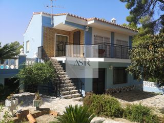 Haus  Alcoiá 4. Chalet en urb sant bernat de alzira