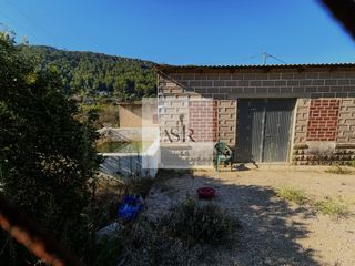 Wohngrundstück in Urbanitzacions i Pedanies Nord. Finca rústica con casa en reforma y 2 parcelas independientes en