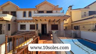 Casa adossada a Bigastro. Chalet con piscina privada en venta bigastro centro