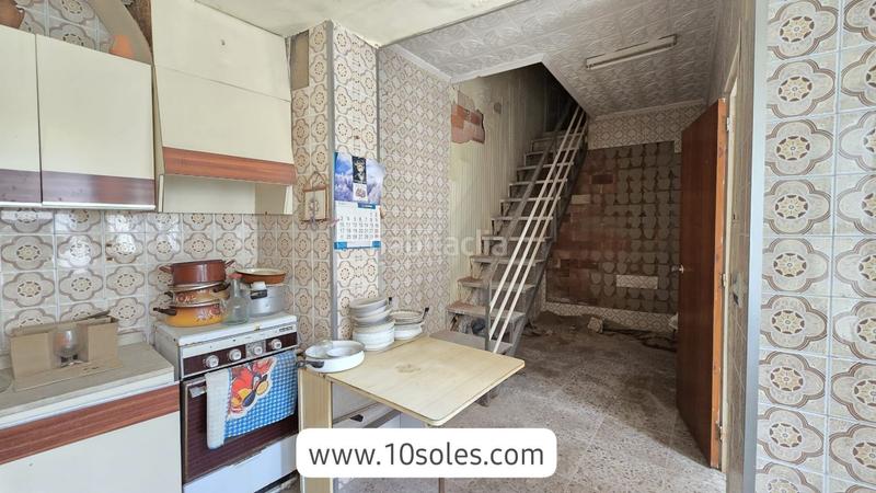 Foto b5e7247f-d7b2-4252-b8a5-d6a020b26541. Casa adosada casa en venta , para reformar en Jacarilla