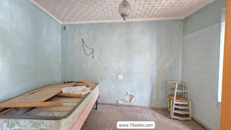 Foto dca5a522-9b43-4ea8-be21-cda4f04be627. Casa adosada casa en venta , para reformar en Jacarilla