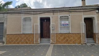 Reihenhaus in Bigastro. Casa  en venta con patio de 100 m2 bigastro centro