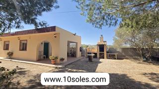 Bauernhof in Jacarilla. Casa  con parcela en venta en jacarilla