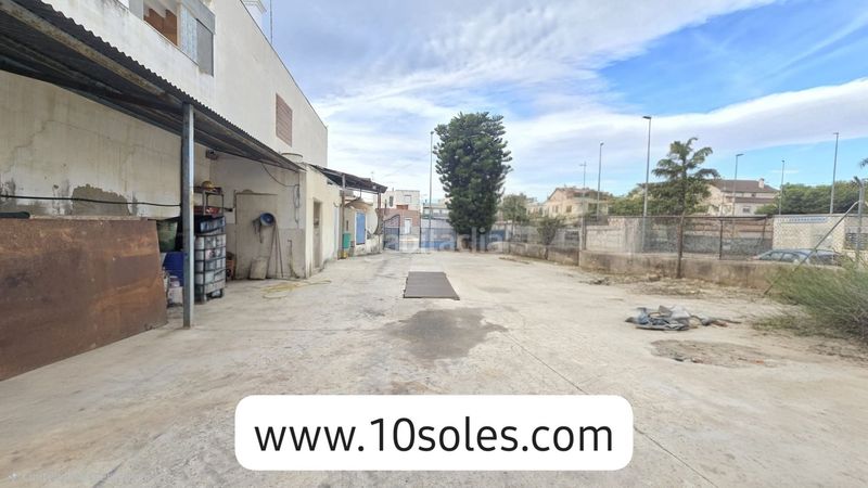 Foto 30bd3d04-12f3-432f-9bb3-8aa9ae460062. Industrial building in Jacarilla