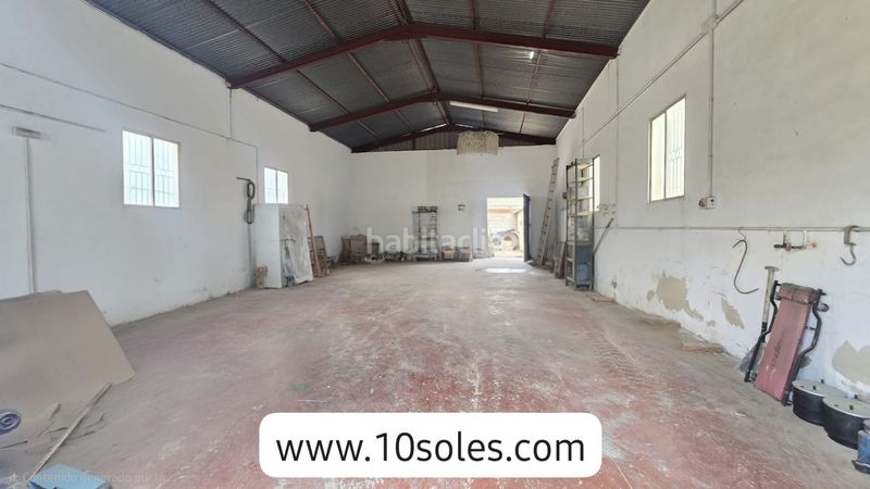 Foto 4d680df5-7dbb-4157-b414-ae4a4cc9c607. Industrial building in Jacarilla
