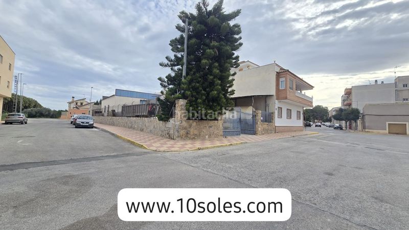 Foto d5916f66-fba5-4fbc-833a-a3c8b7ab84fd. Industrial building in Jacarilla