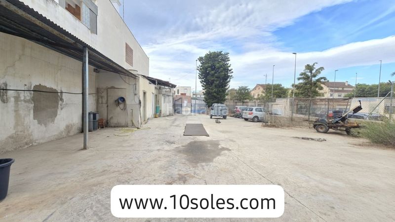 Foto ef4760a4-b213-4c18-9400-61fd1f720a5d. Industrial building in Jacarilla