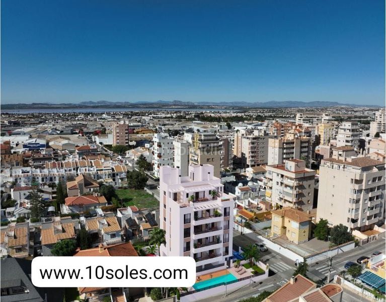 Foto bc7800c6-b9de-411b-9358-673b4c400809. Apartament amb calefacció piscina a Antonio Machado Torrevieja