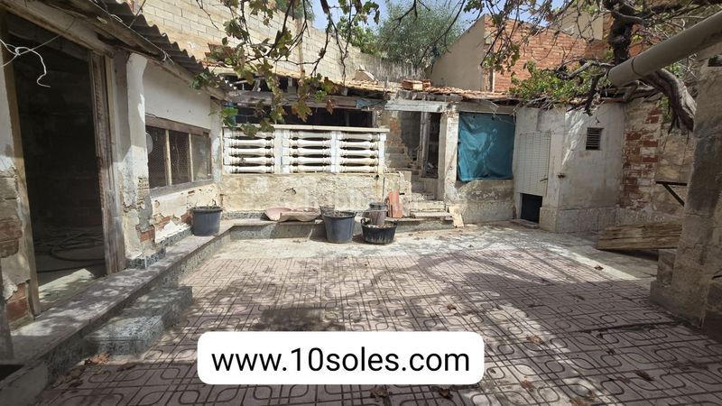 Foto 79faf175-e6cd-4256-9967-863e18960043. Casa adossada a Bigastro
