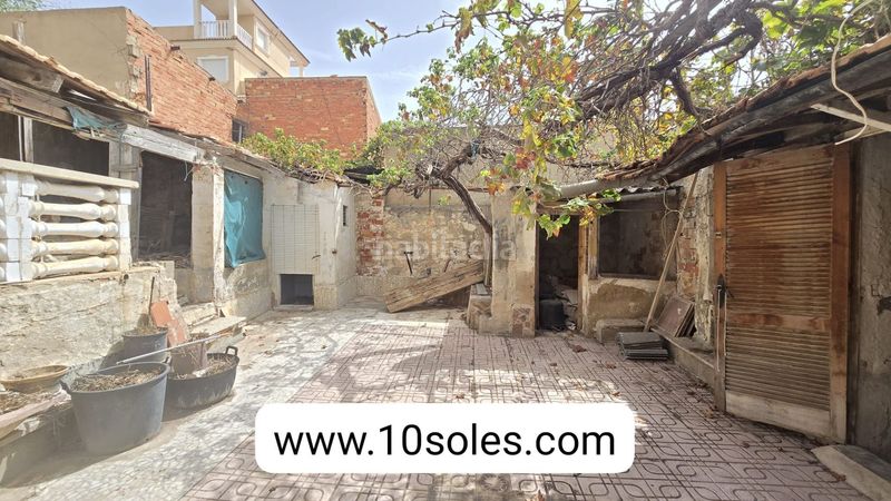 Foto fc4a464b-4d9b-4c1f-a38d-4a231fcd39bc. Casa adossada a Bigastro