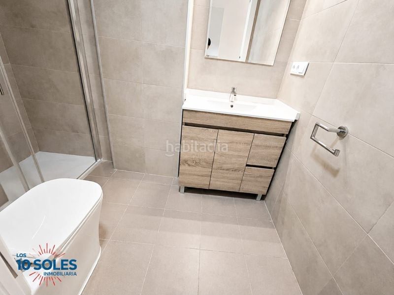 Foto ccf52f75-905f-40f4-987f-73efeb57af77. Alquiler apartamento piso para docentes centro en Orihuela