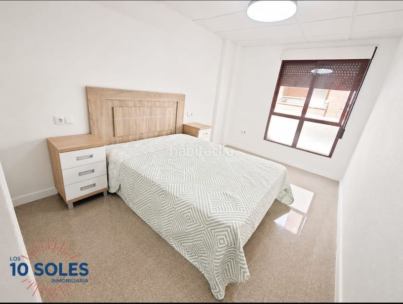 Foto f308c8a0-8a82-4287-852c-5706581358dc. Alquiler apartamento piso para docentes centro en Orihuela
