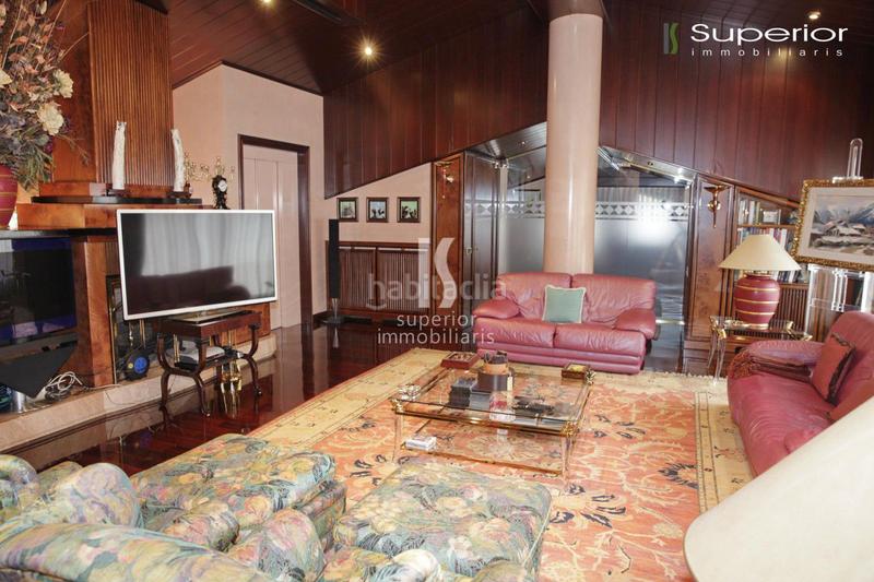 Foto f7f12f1a-6c10-4ac6-8574-3740b5214345. Casa amb aparcament a Centro Andorra la Vella