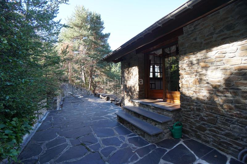 Foto ac29adeb-24be-45ef-9be2-53733043fa58. Casa adossada amb aparcament a Les Escaldes Escaldes-Engordany