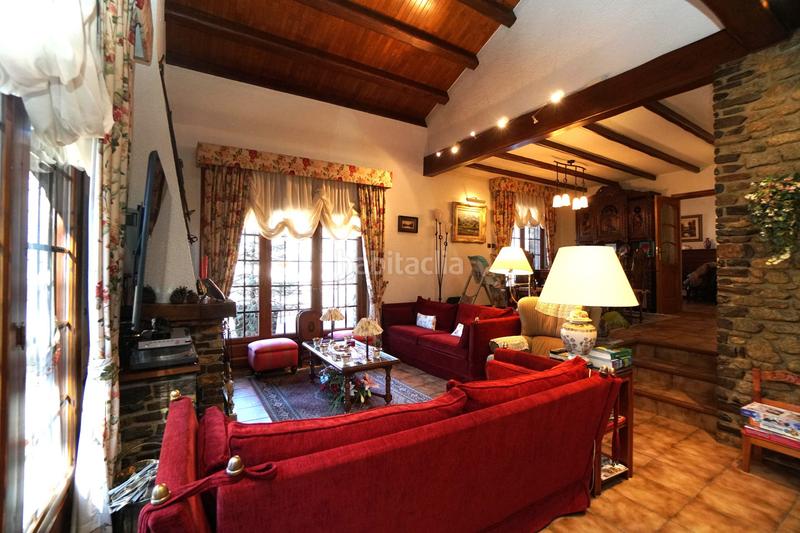 Foto fcaf9144-36d8-4085-a640-882dc6c87480. Casa adossada amb aparcament a Les Escaldes Escaldes-Engordany