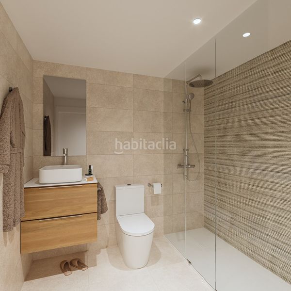 Foto 34dbb013-8fd5-4e25-9cba-347e17f8f79f. Pis a Encamp Encamp