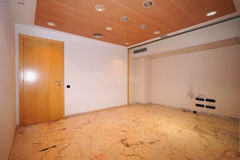 Foto 06f7075a-0a75-4ce8-8fb9-55990b779b69. Miete geschäftsraum in Centro Andorra la Vella