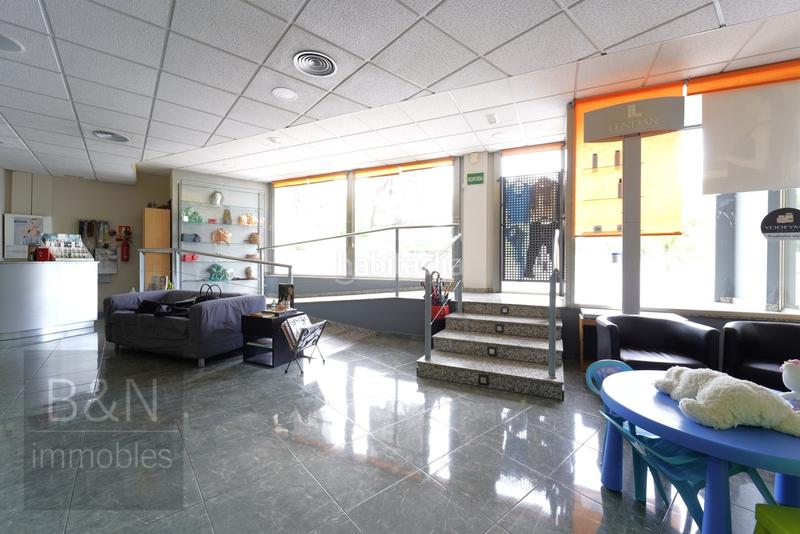 Foto 0a42443f-6fcc-49ac-91ce-f798fdbd6465. Local comercial un local comercial con muchas posibilidades en Terrassa