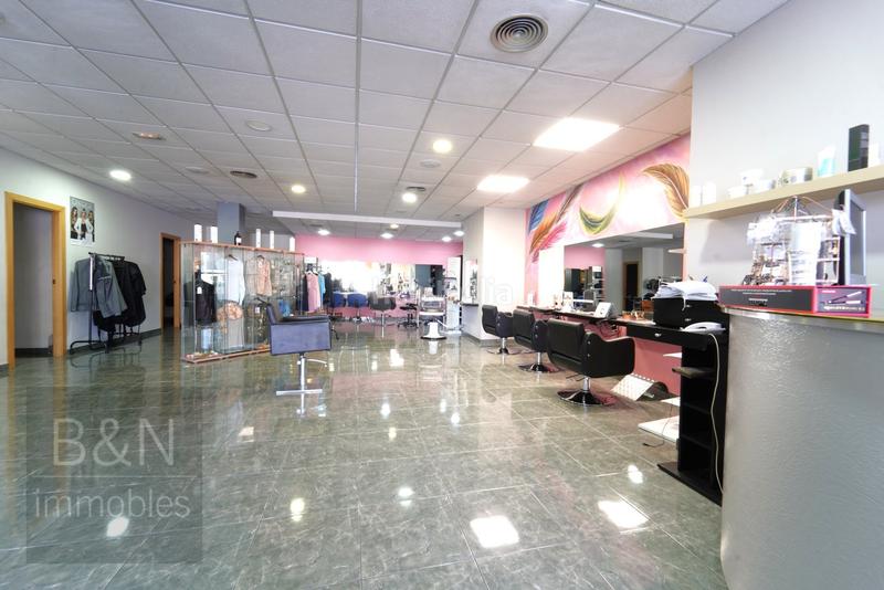Foto 1b9a8b80-eeb4-426e-a3b1-5cf5d64afadb. Local comercial un local comercial con muchas posibilidades en Terrassa