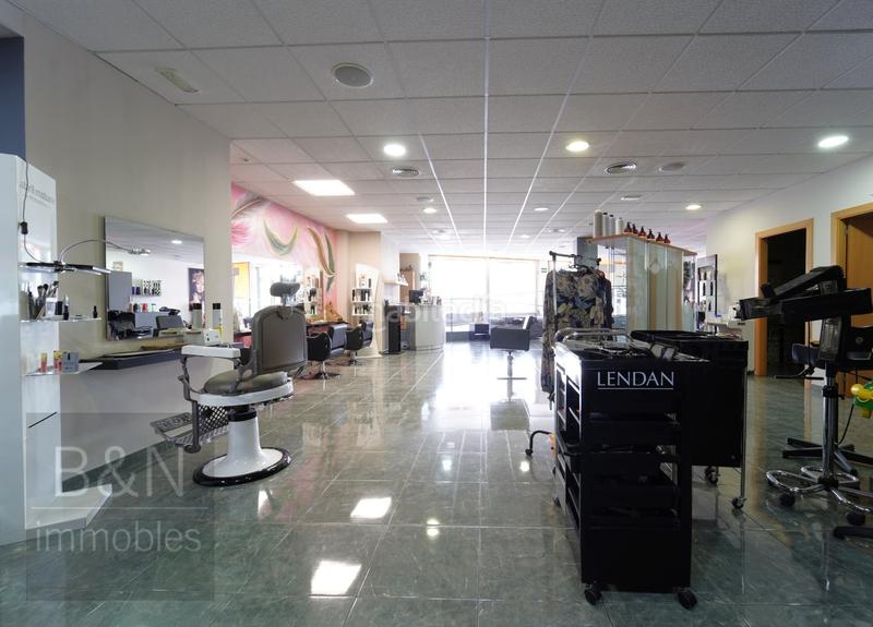 Foto b541a561-b8cd-4dfc-a661-57ea70851582. Local comercial un local comercial con muchas posibilidades en Terrassa