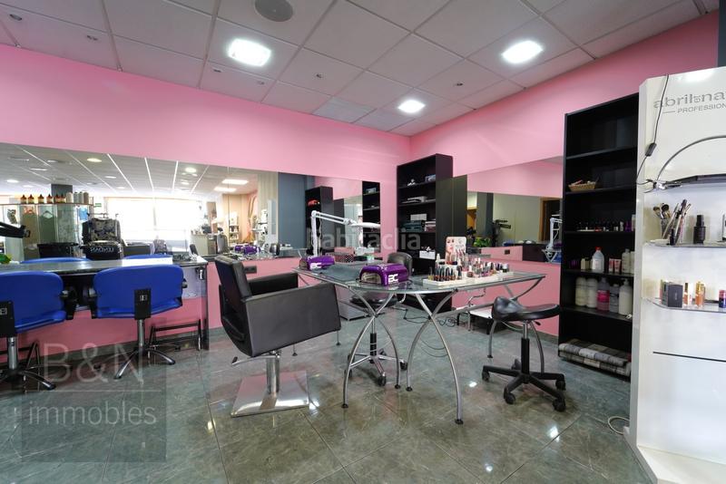Foto b9aac277-fbfb-4d86-b960-17902c0f02dd. Local comercial un local comercial con muchas posibilidades en Terrassa