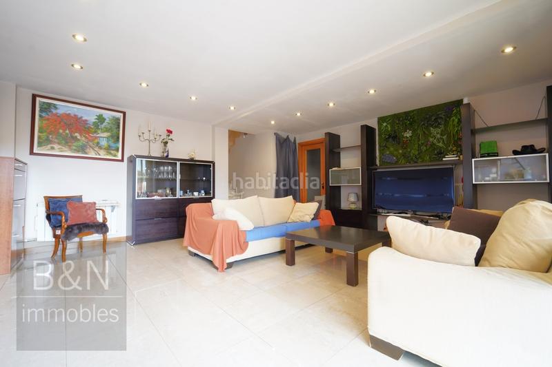 Foto 3e3d9862-7a4c-4f60-bd43-e68b359f7500. Dúplex impresionante dúplex de 4 dormitorios con 3 salidas al exterior espaciosidad y luz natural en cada rincón en Terrassa