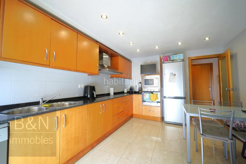 Foto 438d72f3-d52b-43c5-ae56-f1511bf90d7f. Dúplex impresionante dúplex de 4 dormitorios con 3 salidas al exterior espaciosidad y luz natural en cada rincón en Terrassa