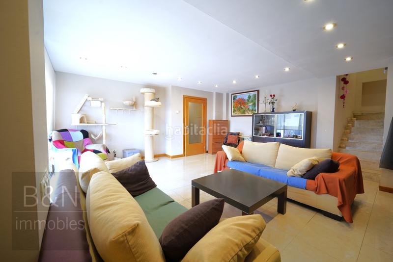 Foto 49b6bfea-d8a3-4f32-ba39-62dc681d3830. Dúplex impresionante dúplex de 4 dormitorios con 3 salidas al exterior espaciosidad y luz natural en cada rincón en Terrassa