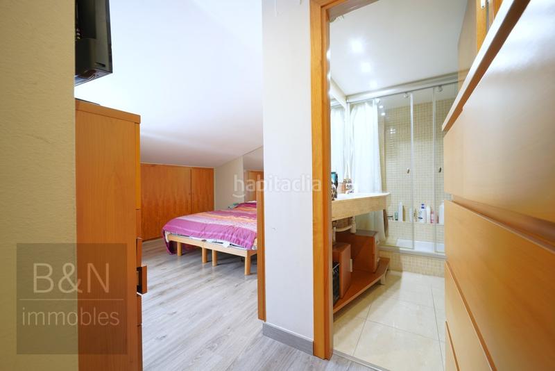 Foto 559aae2b-1e83-4e37-a593-fd4b7df2fd2a. Dúplex impresionante dúplex de 4 dormitorios con 3 salidas al exterior espaciosidad y luz natural en cada rincón en Terrassa
