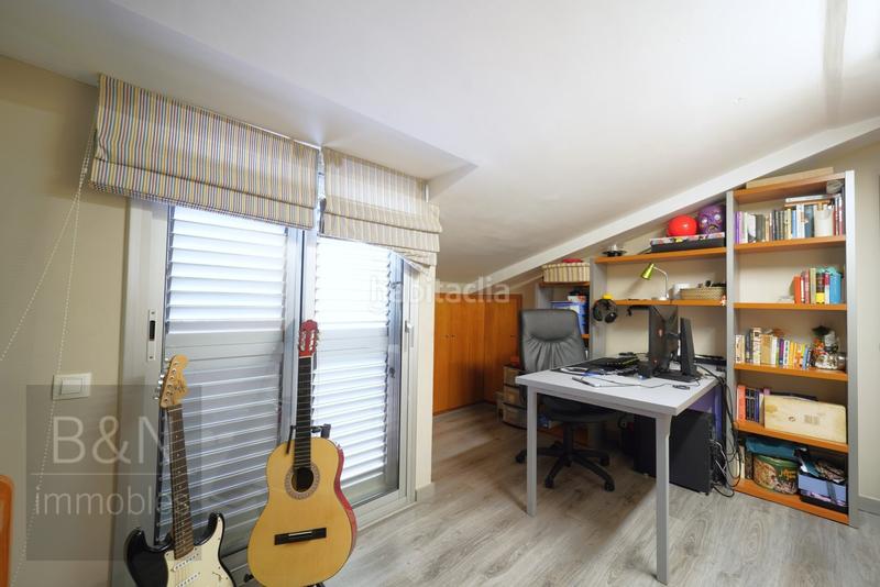 Foto a2d79e2a-1867-4247-b7bf-55beddfabfdf. Dúplex impresionante dúplex de 4 dormitorios con 3 salidas al exterior espaciosidad y luz natural en cada rincón en Terrassa