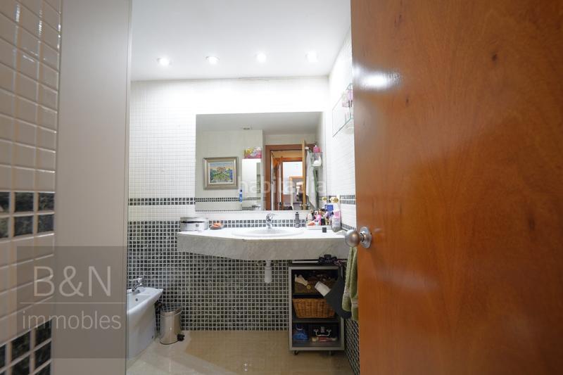 Foto e0996082-5408-4a24-a0d8-d80a24f81d5a. Dúplex impresionante dúplex de 4 dormitorios con 3 salidas al exterior espaciosidad y luz natural en cada rincón en Terrassa