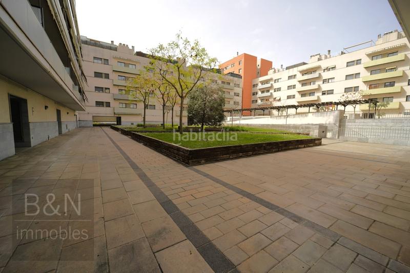 Foto 205d596f-e539-45da-a860-67b4b38c29a3. Piso te vas a enamorar de su carácter! amplio, luminoso, con zona comunitaria y plaza de párquing con trastero en Terrassa