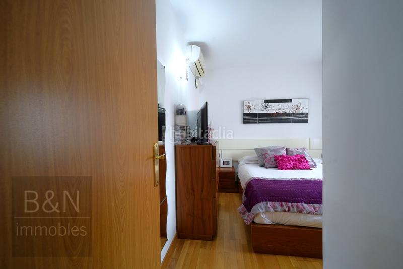 Foto 23d86b22-dd7e-45a7-9bd7-7a062ecb5739. Piso te vas a enamorar de su carácter! amplio, luminoso, con zona comunitaria y plaza de párquing con trastero en Terrassa