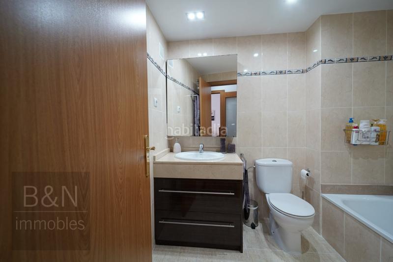 Foto 6a6f37f5-de41-4bc3-9731-41130fb8c055. Piso te vas a enamorar de su carácter! amplio, luminoso, con zona comunitaria y plaza de párquing con trastero en Terrassa