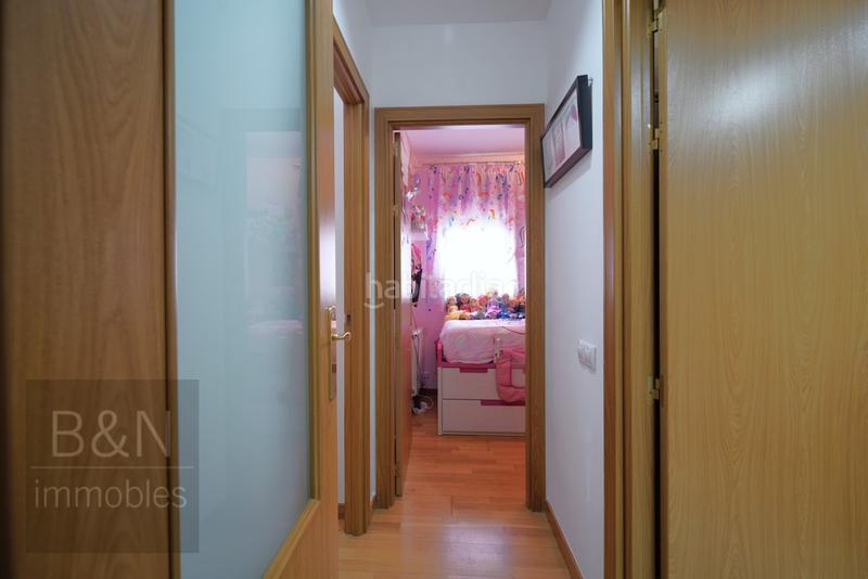 Foto 773350c2-c0bb-4c0d-a0e8-7f909e54527e. Piso te vas a enamorar de su carácter! amplio, luminoso, con zona comunitaria y plaza de párquing con trastero en Terrassa