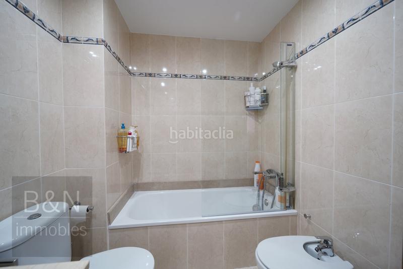 Foto 83b25990-06f1-459b-8479-c8fc2aa98aeb. Piso te vas a enamorar de su carácter! amplio, luminoso, con zona comunitaria y plaza de párquing con trastero en Terrassa