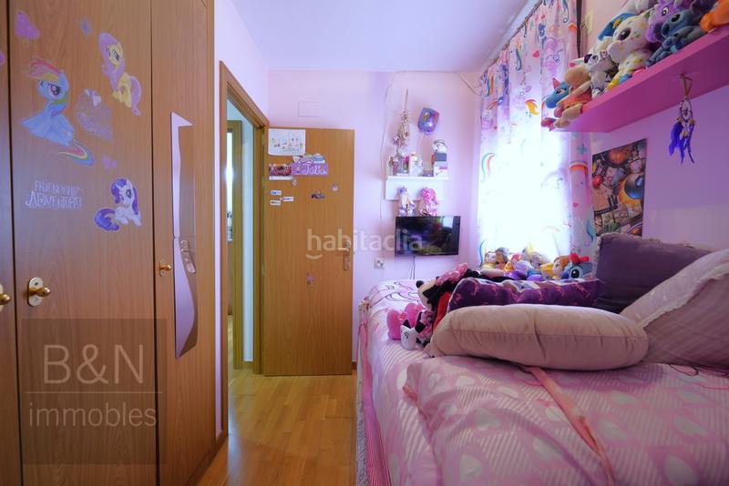 Foto 9508fad6-ea2f-4906-bb4a-f96789d7efd7. Piso te vas a enamorar de su carácter! amplio, luminoso, con zona comunitaria y plaza de párquing con trastero en Terrassa