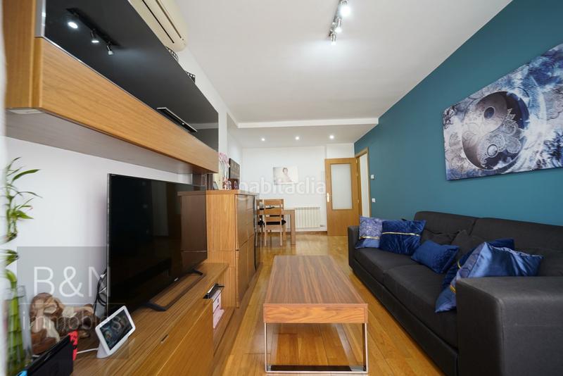 Foto a4d26460-2682-4356-aa9d-ea5988e7a9f1. Piso te vas a enamorar de su carácter! amplio, luminoso, con zona comunitaria y plaza de párquing con trastero en Terrassa