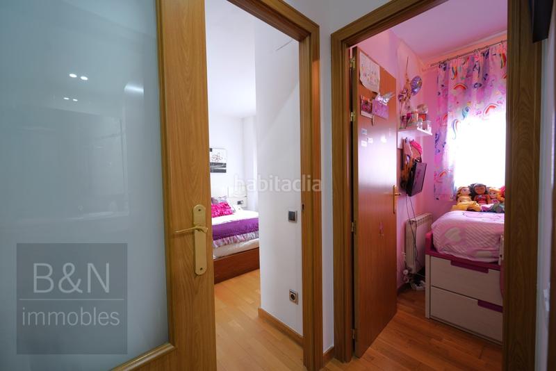 Foto bdffbd79-3e06-4b66-9330-d58a3e6bde4f. Piso te vas a enamorar de su carácter! amplio, luminoso, con zona comunitaria y plaza de párquing con trastero en Terrassa