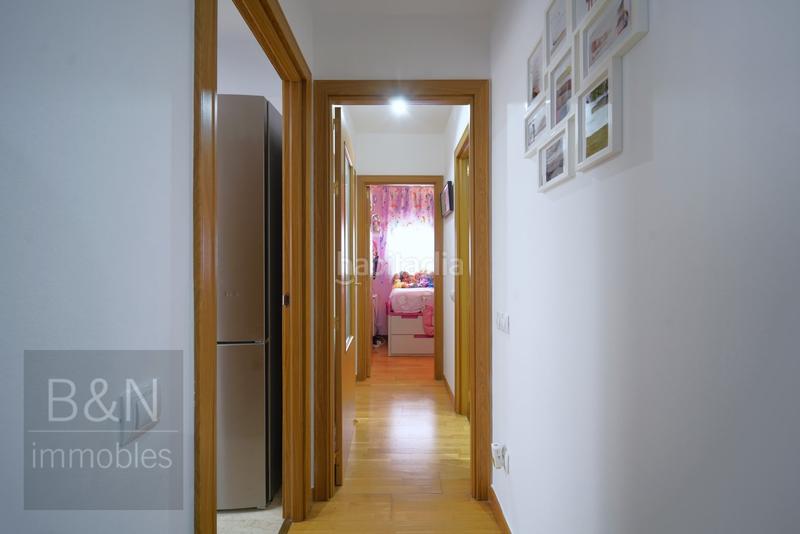 Foto e4d6ba3a-8a27-47eb-be6c-5e096121827c. Piso te vas a enamorar de su carácter! amplio, luminoso, con zona comunitaria y plaza de párquing con trastero en Terrassa