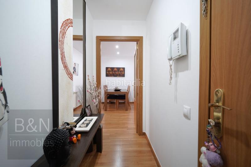 Foto e5ab938f-fe86-4b9e-9467-96c8c3239ae9. Piso te vas a enamorar de su carácter! amplio, luminoso, con zona comunitaria y plaza de párquing con trastero en Terrassa