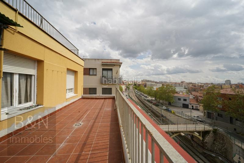 Foto 84a00314-0222-4413-9d3e-ef622ae573ce. Ático un lienzo en blanco para reformar con terraza y vistas espectaculares en Terrassa
