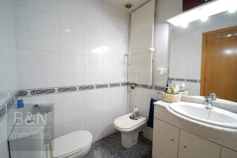 Foto d55d086b-db65-4cbf-92f7-e17ba4684daf. Dúplex un hogar con espacios amplios, una espectacular terraza, balcón y tres dormitorios en Terrassa
