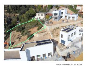 Terrain résidentiel à Viladecavalls. Descubre este terreno con proyecto y licencia, listo para constr