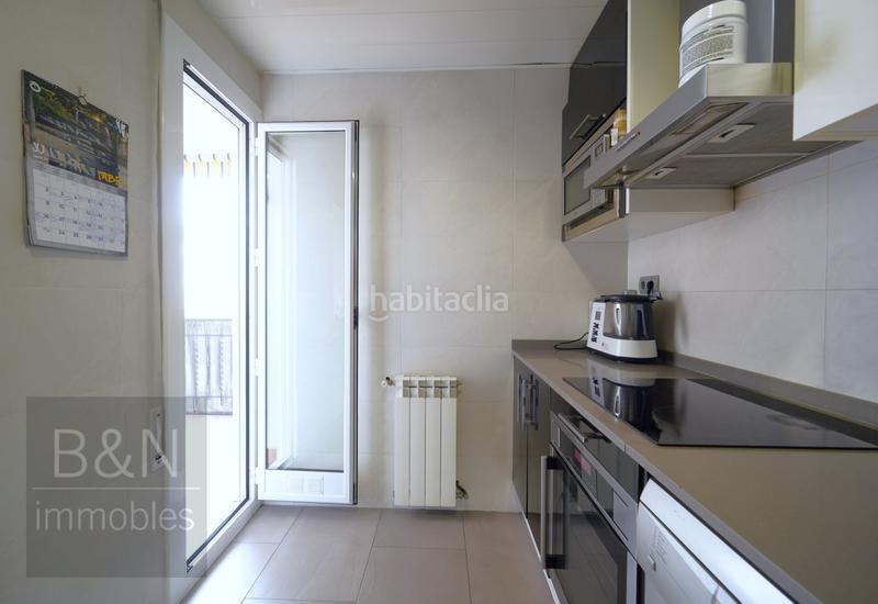 Foto 38339d8e-291c-4283-ade2-486d4719c201. Piso un hogar reformado, con doble salida exterior y solo un vecino. en Terrassa