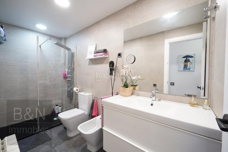 Foto 4c0c0835-f819-468d-9d08-fd4c70eabe06. Dúplex  en exclusiva que enamora terraza de ensueño, balcón, estudio, 4 dormitorios, 3 baños, plaza de parking y trastero en Terrassa