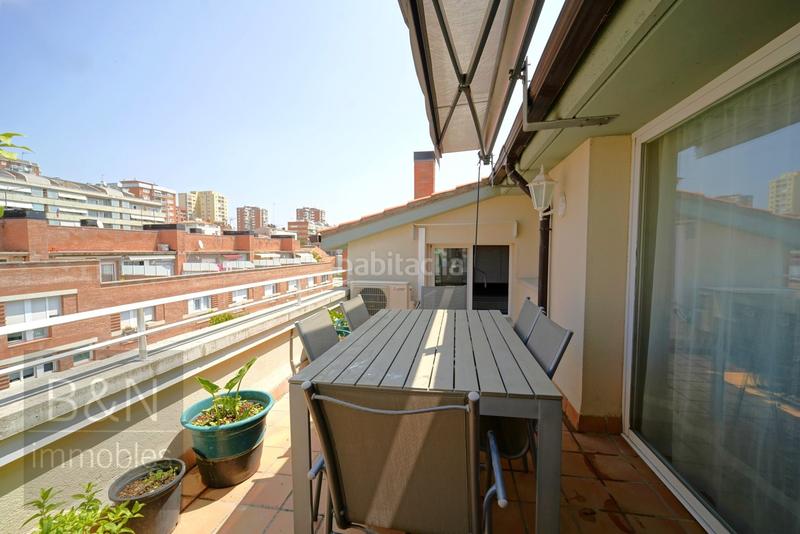 Foto aa9b81c4-f126-4696-a169-641fe7b68d18. Dúplex  en exclusiva que enamora terraza de ensueño, balcón, estudio, 4 dormitorios, 3 baños, plaza de parking y trastero en Terrassa